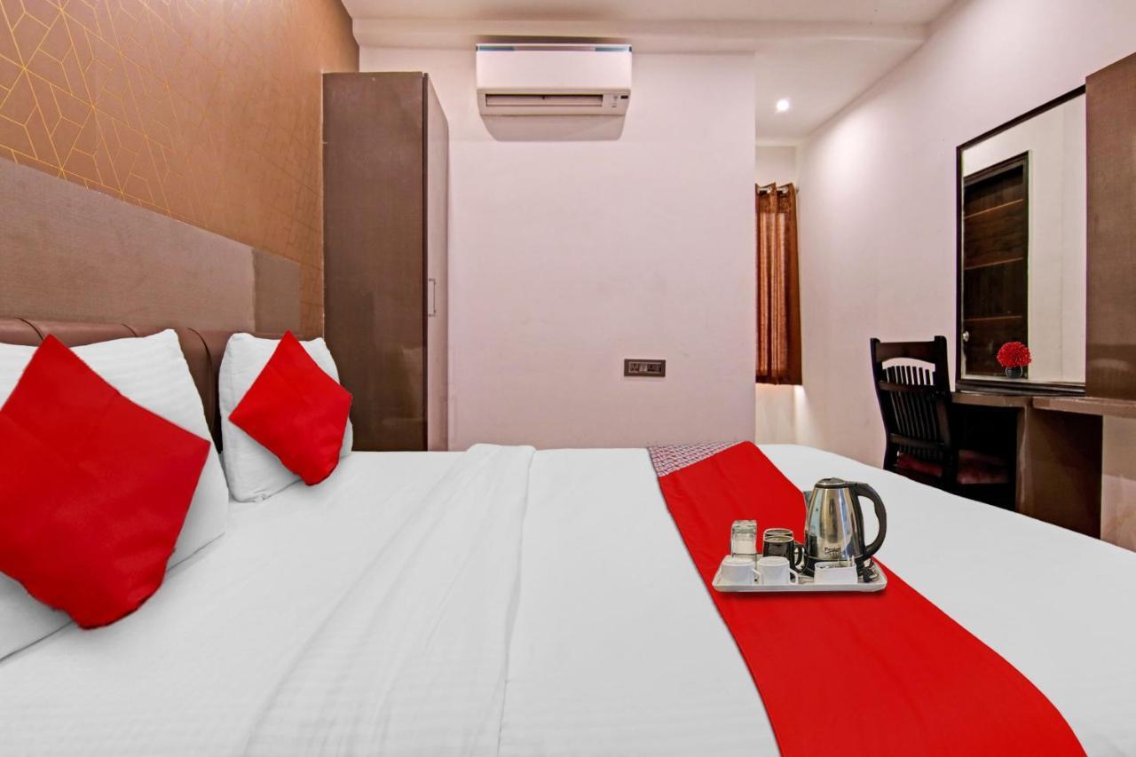 Hotel 19 West Nuova Delhi Esterno foto