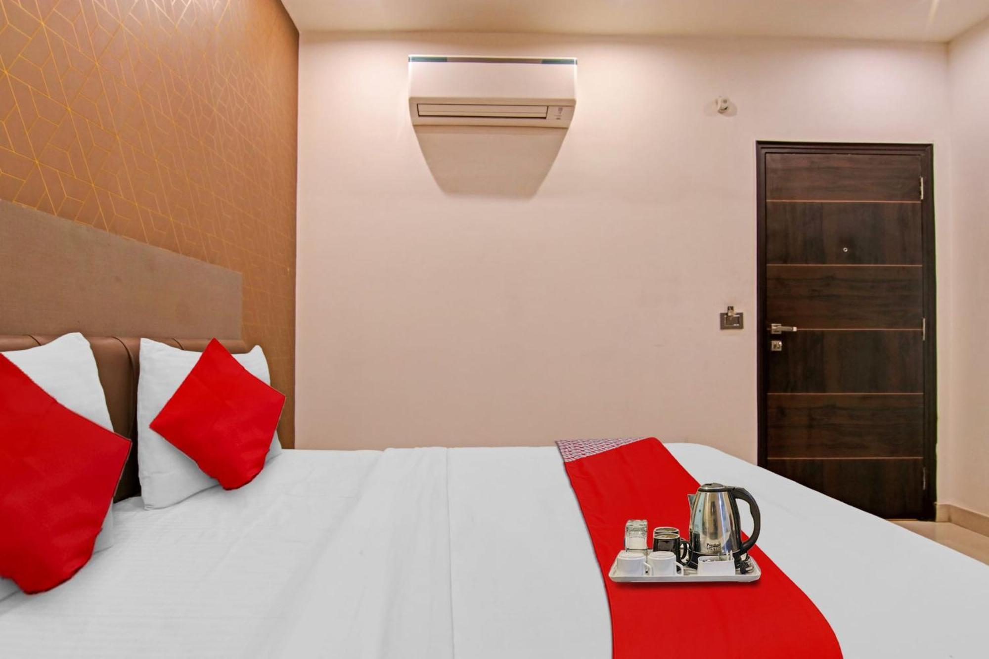 Hotel 19 West Nuova Delhi Esterno foto